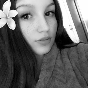 Meet your Posher, Nalena